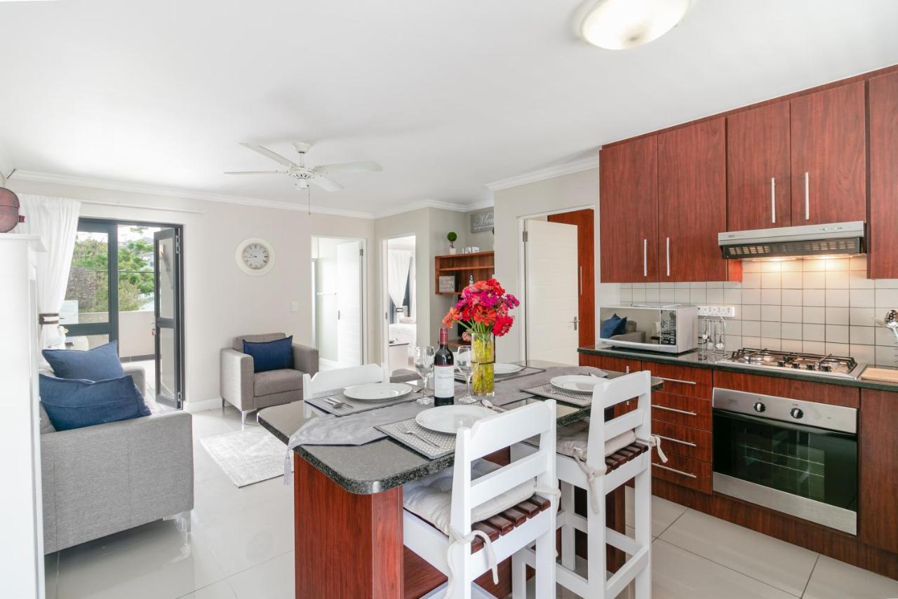 Blue Moon Apartments Книсна Екстериор снимка